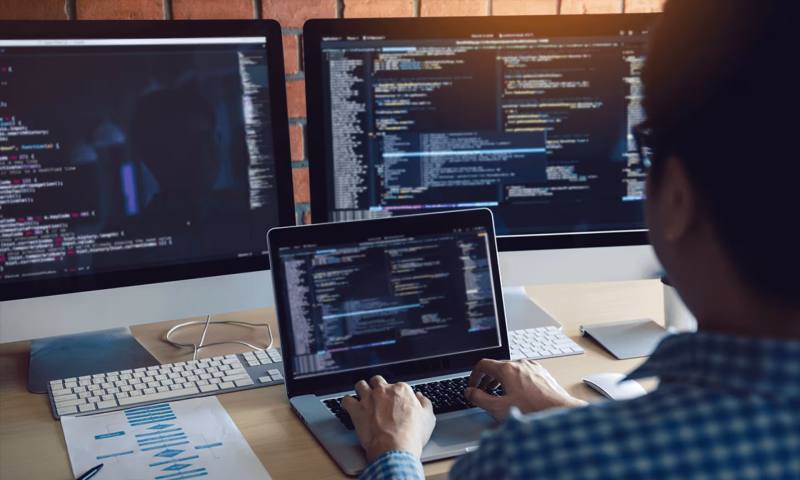 数据科学选型：R与Python如何赋能陵县网站建设？